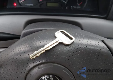 2003 Toyota Corolla Ce from USA, damaged, VIN 1NXBR32E03Z016961